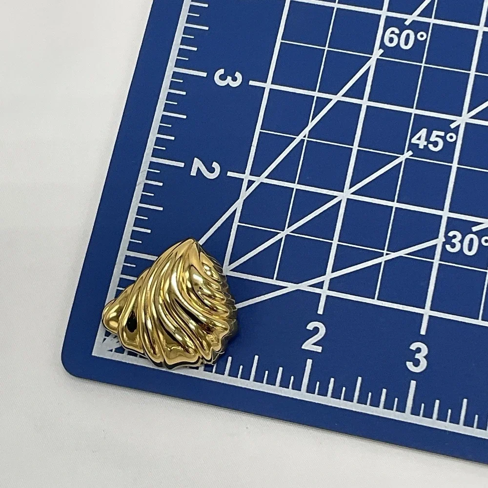 Vintage Christian Dior Gold Tone Shell Clip On Earrings Ribbed Signed Designer - Picture 9 of 12